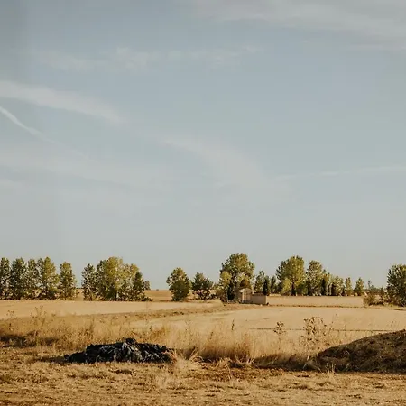 Casa De La Era, Grande, De Adobe, Con Patio Y Bodega *