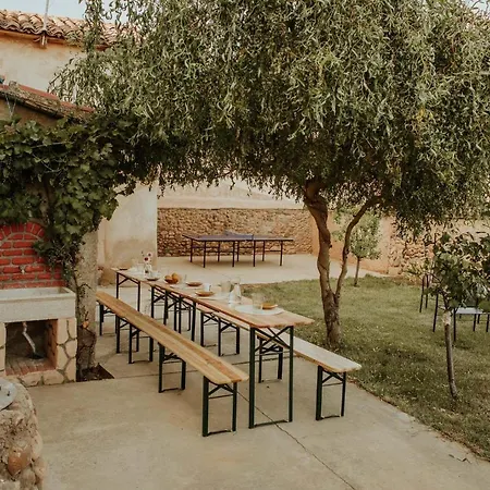 Casa De La Era, Grande, De Adobe, Con Patio Y Bodega *