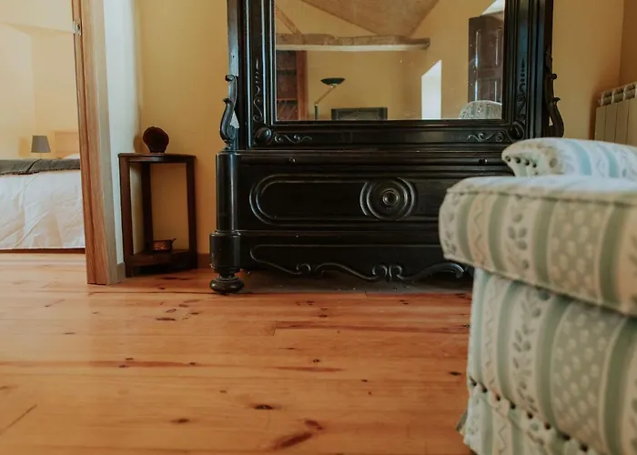 Casa De La Era, Grande, De Adobe, Con Patio Y Bodega