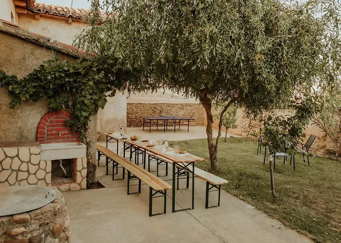 Casa De La Era, Grande, De Adobe, Con Patio Y Bodega *